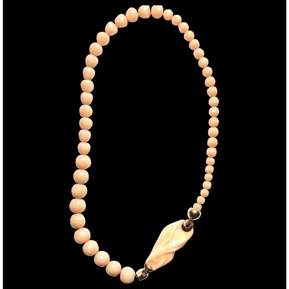 Vintage Trifari Necklace Chunky Blush Colored Lucite 70s By Kunio Matsumoto 31” - Picture 2 of 13